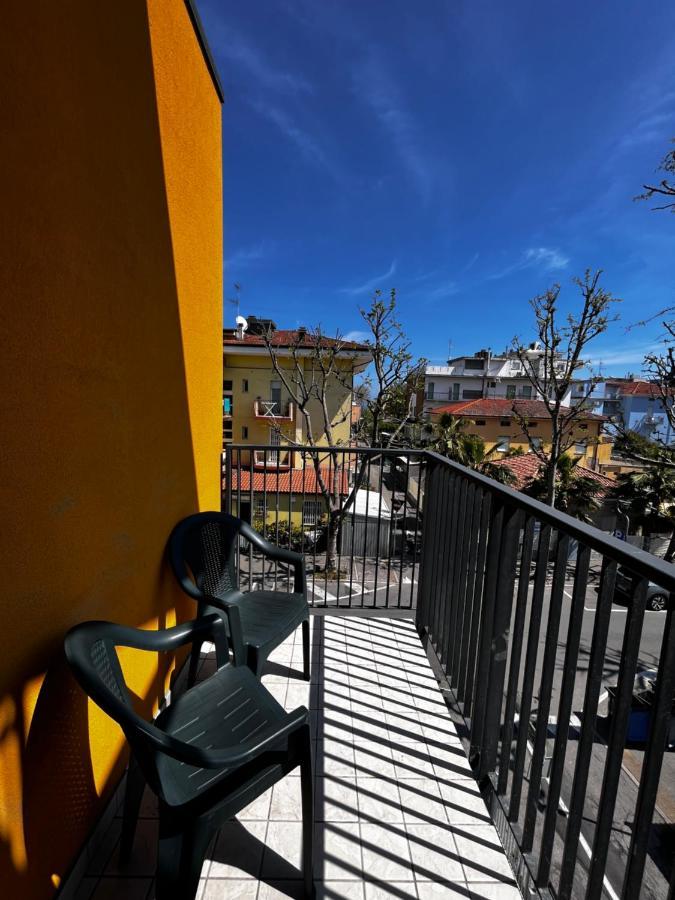 Hotel Morfeo - Young People Hotels (Adults Only) Rimini Exterior foto