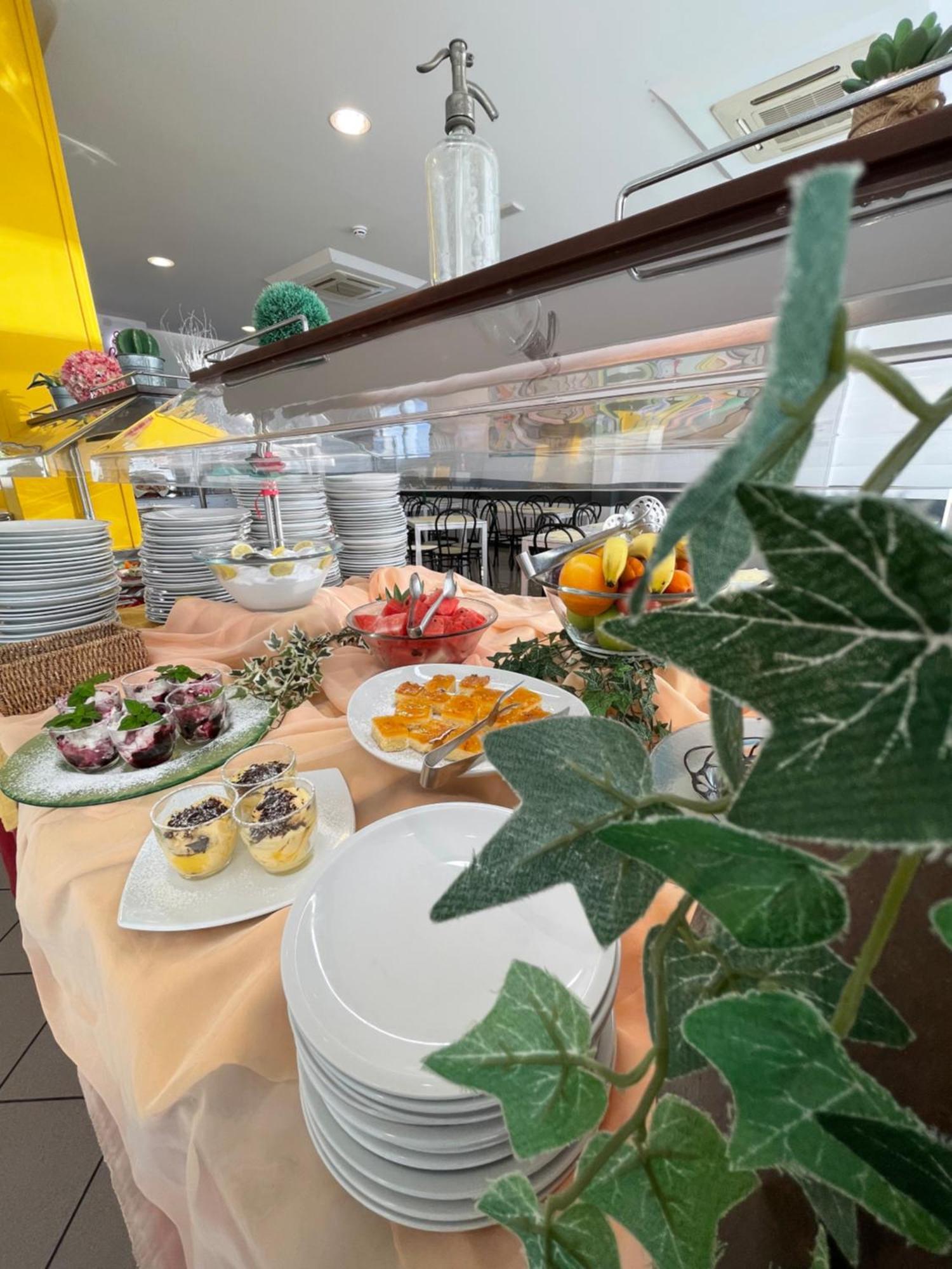 Hotel Morfeo - Young People Hotels (Adults Only) Rimini Exterior foto