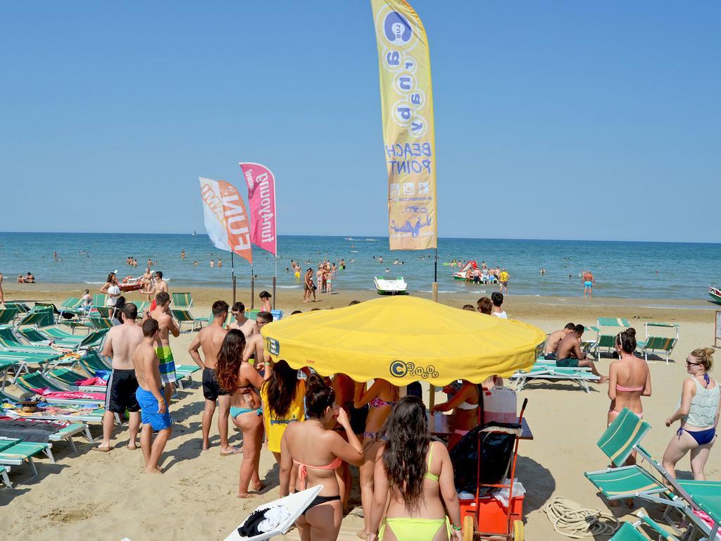 Hotel Morfeo - Young People Hotels (Adults Only) Rimini Exterior foto