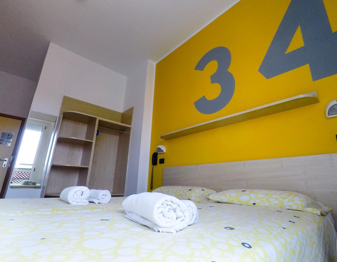Hotel Morfeo - Young People Hotels (Adults Only) Rimini Exterior foto